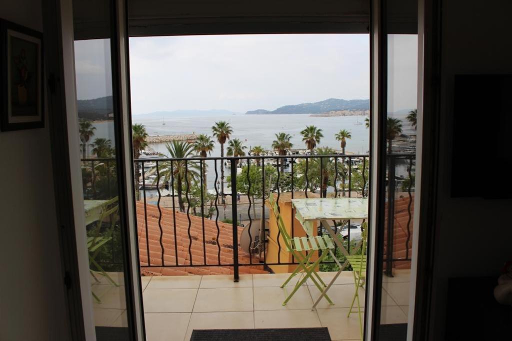 T2 Coquet Le Lavandou Plein Centre Vue Mer Exceptionnelle. Apartment Exterior photo
